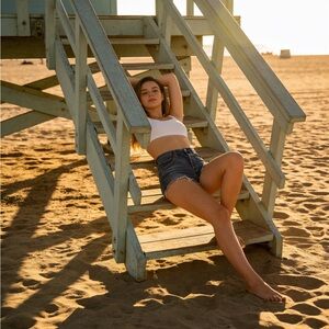 Levi’s 501 Original Denim Cutoff Shorts Frayed Hem Medium Wash